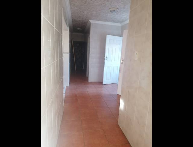 4 BEDROOM FREEHOLD FOR SALE IN SOSHANGUVE L